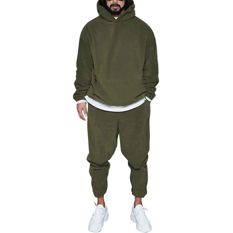 Moderne heren kledingset: zachte jogger broek en bijpassende hoodie voor vrije tijd.