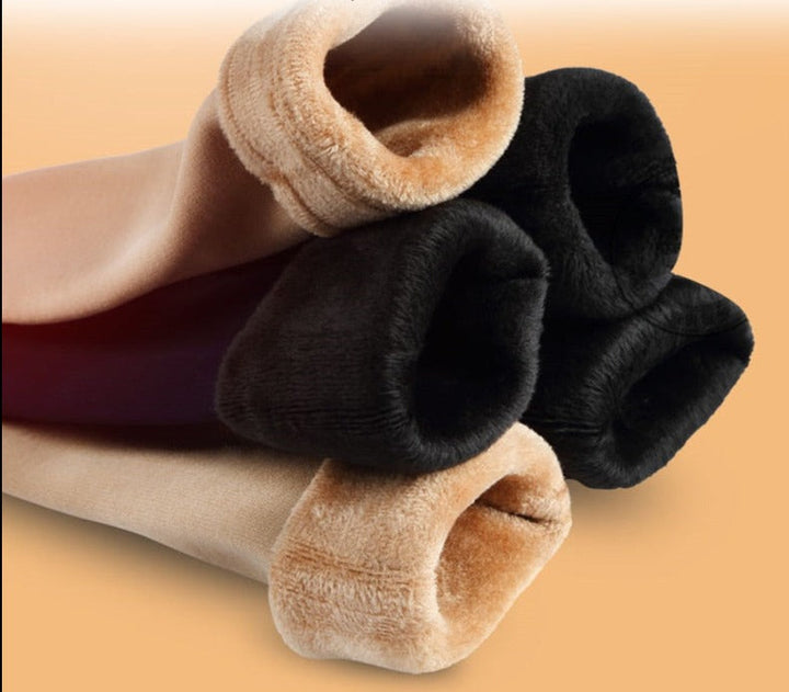 Naadloze unisex thermosokken, pluche gevoerd voor maximaal comfort en warmte. Houdt koude voeten warm.