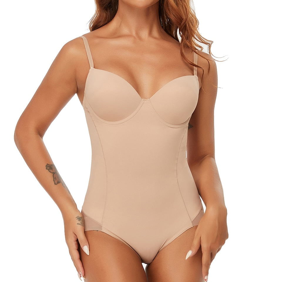 Dames corrigerende bodysuit in beige, onzichtbaar onder kleding voor een slanker figuur. Comfortabele shapewear body.