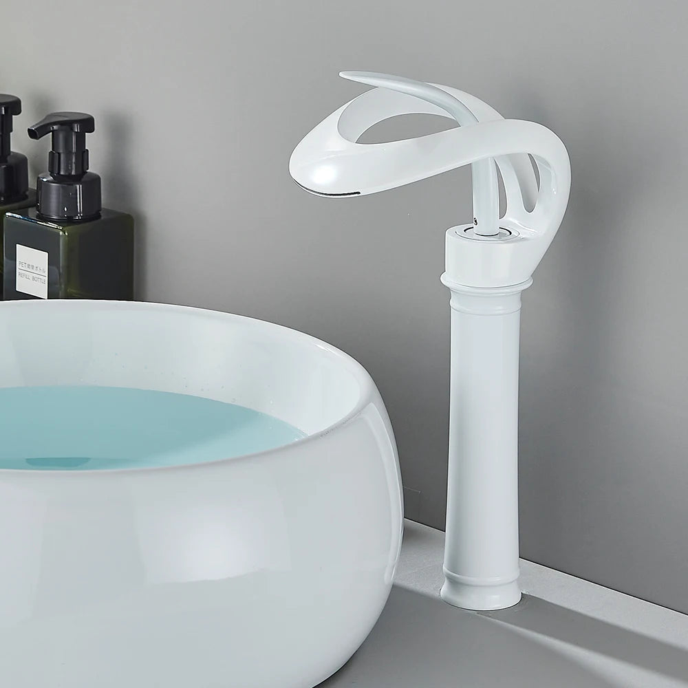 Design Flowarc watervalkraan, enkelgreeps dekgemonteerd; messing badkamerkraan voor een moderne look.