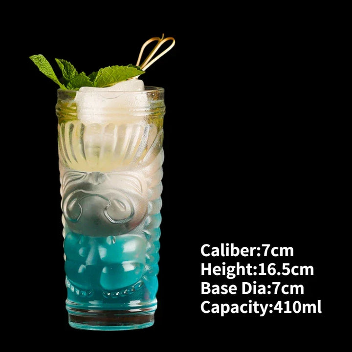 Vrolijke cocktail mok, keramisch en met de hand versierd.