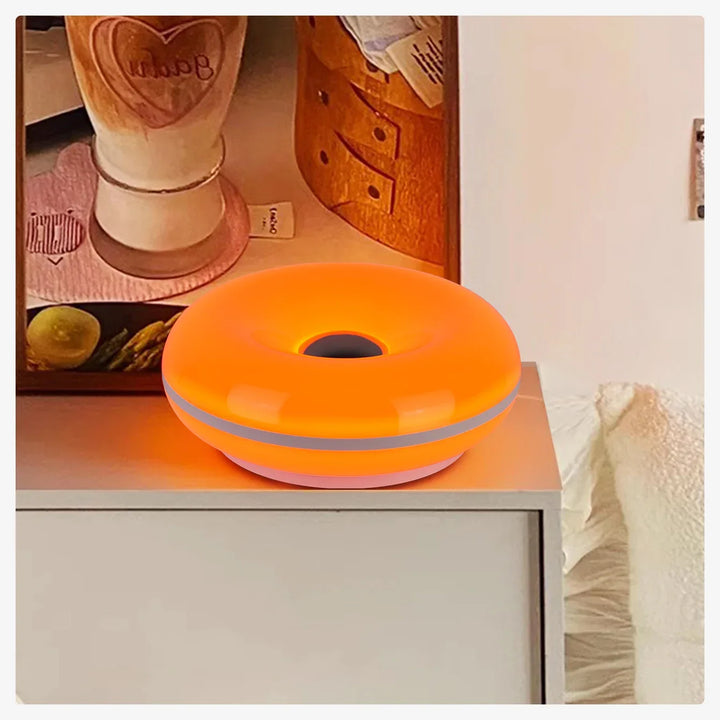 Traploos dimbare AURORA GLO LED tafellamp straalt zacht licht uit; ideaal voor ontspanning.