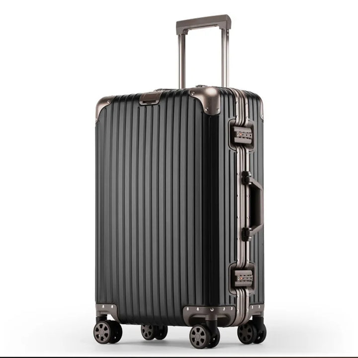 Veilige Tirana hardcase koffer van aluminium-magnesium met geïntegreerd TSA slot voor zorgeloze reis.