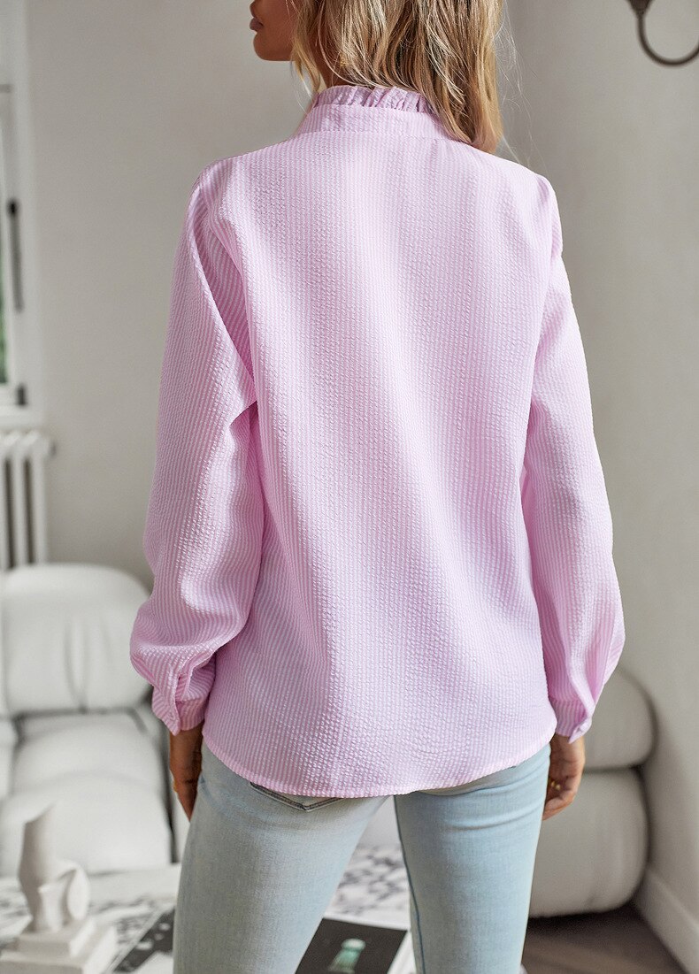 Lichtdoorlatende, luchtige damesblouse stof, comfortabel en stijlvol voor zomerkleding.