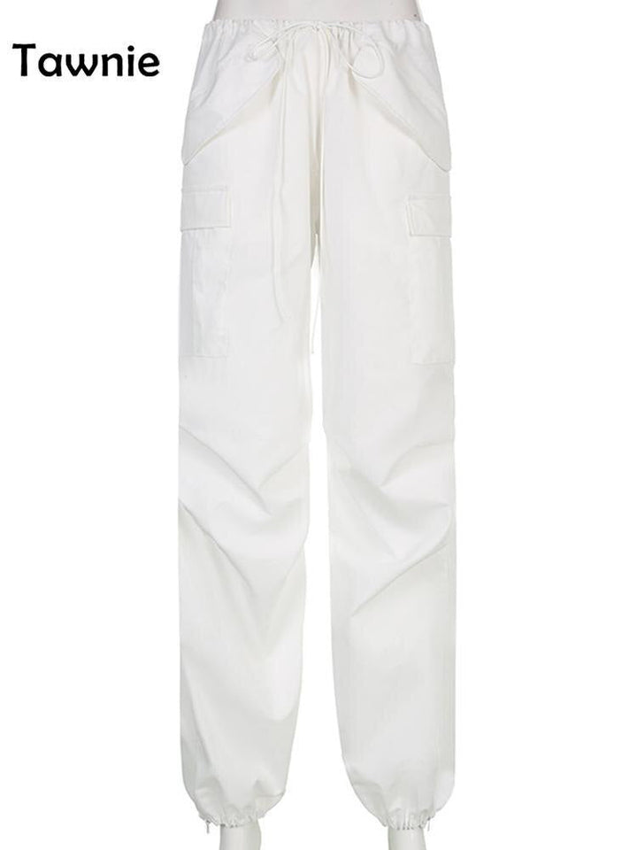 Trendy dames cargobroek met wijde pijpen, comfortabel en veelzijdig voor vrouwenmode.