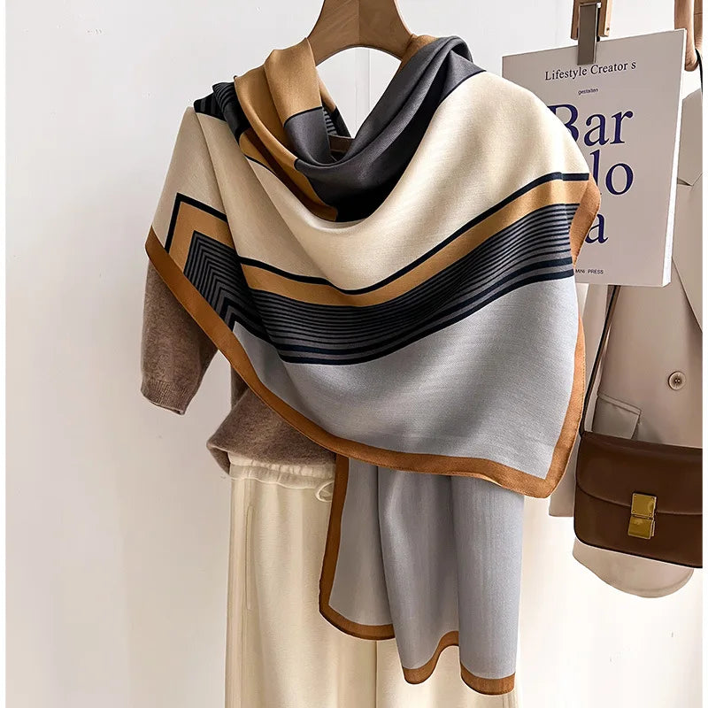 Zachte winter sjaal voor dames, een stijlvolle en warme pashmina. Ideaal als luxe cadeau accessoire.