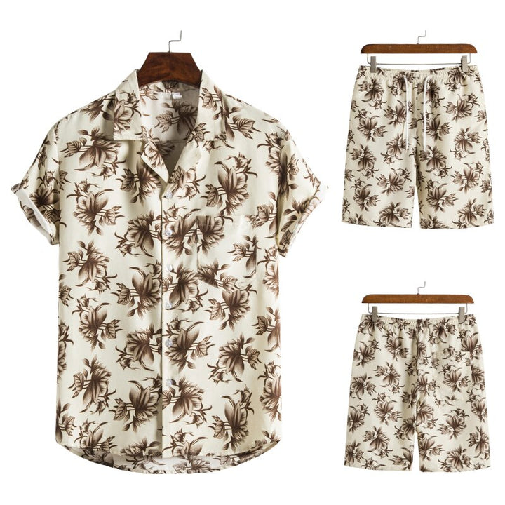 Heren zomer outfit: Hawaï set met bijpassend shirt en korte broek, klaar voor vakantie.