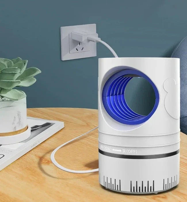 Stille elektrische muggenlamp met UV-licht, efficiënte insectenvanger voor huis en tuin.