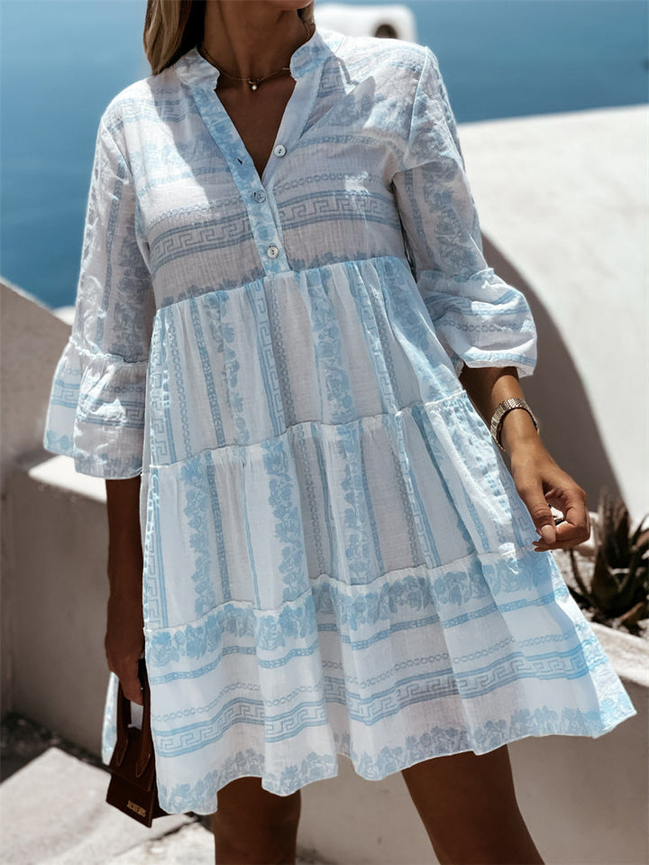 Luchtige beige boho jurk met ruches, perfect als zomerjurk voor een vrolijke ibiza dag.