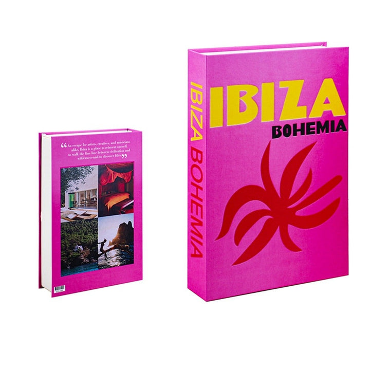 Minimalistische decoratieboeken van Aurora Wonen, ideaal voor een strakke en moderne woondecoratie.