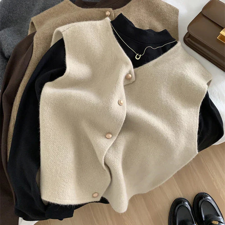 Elegant damesgilet van merinowol, gebreid en zacht. Perfect voor een stijlvolle en warme laagjeslook.