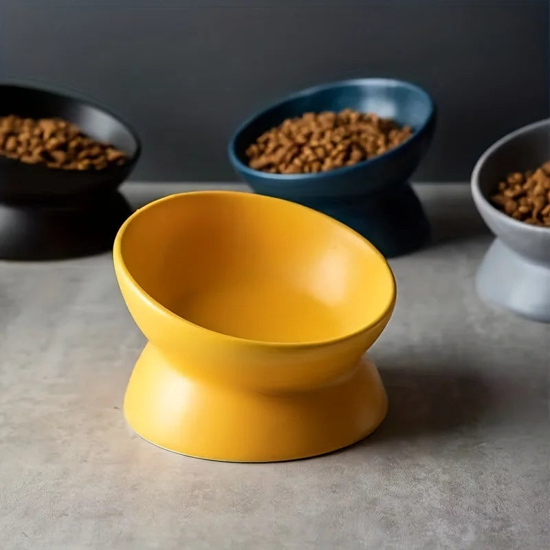 Ergonomische keramische voerbak voor honden en katten, bevordert spijsvertering.