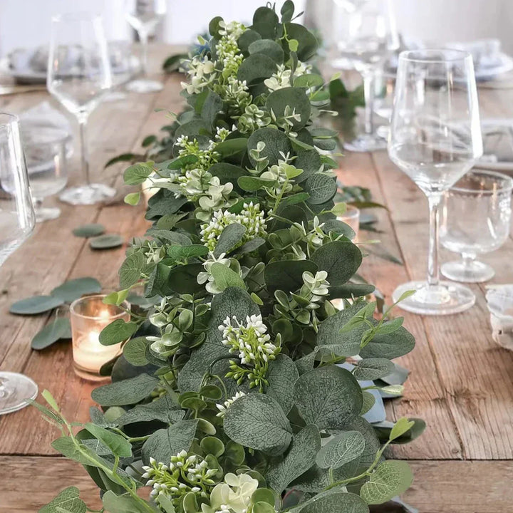 Luxe eucalyptus slingerset kunstplant (2x 180cm) met realistische groene bladeren voor sfeervolle decoratie.