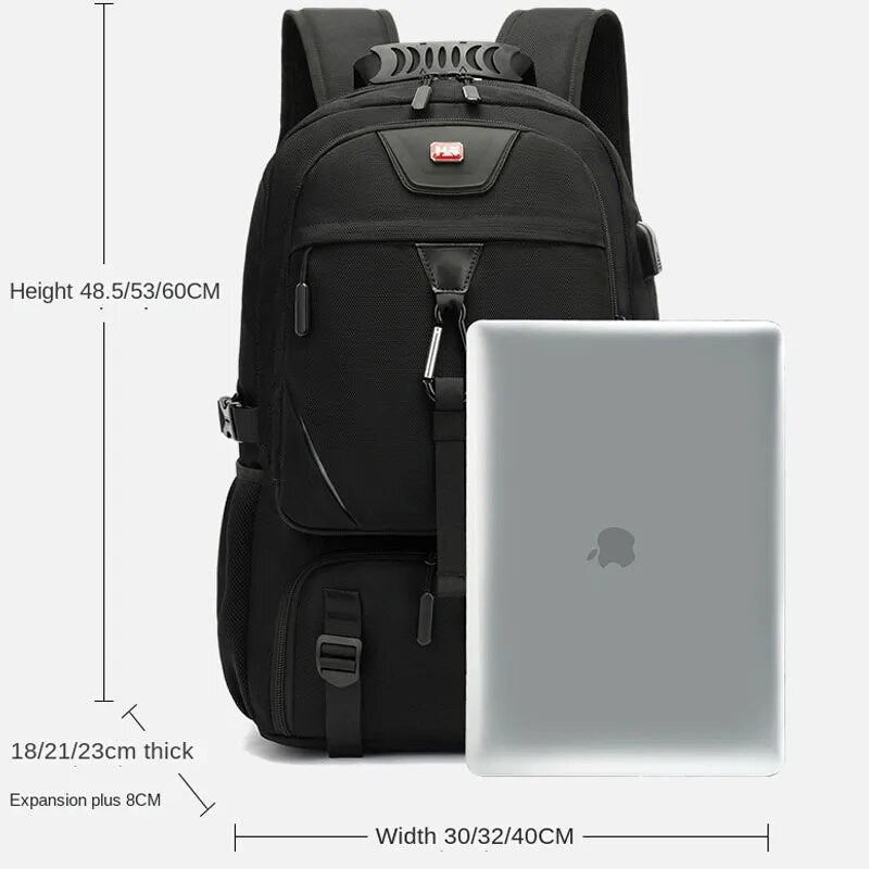 Praktische Tech Trek Pro reisrugzak met geïntegreerde USB-oplaadpoort en ruim laptopvak voor dagelijks gebruik.