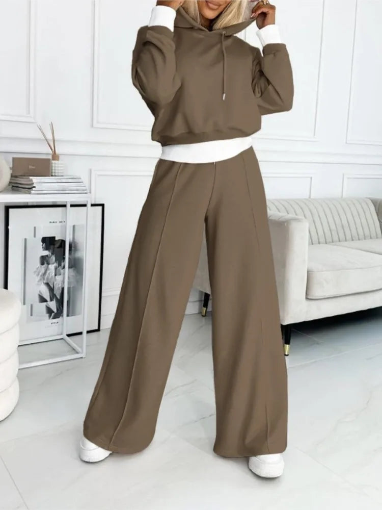 Comfortabele dames lounge set in tweedelig design, perfect voor ontspanning en casual outfits.