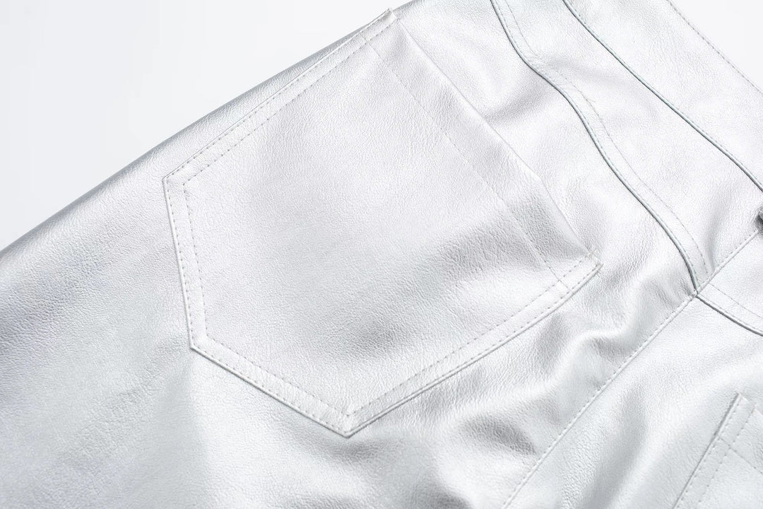Dames trendy metallic broek, hoge taille en losse pasvorm. Stijlvolle eyecatcher voor feestelijke gelegenheden.