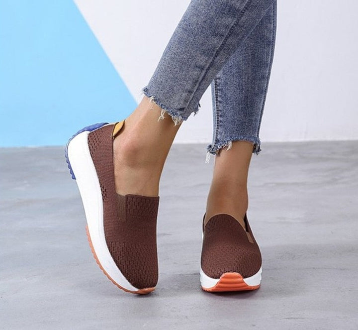 Ergonomische dames loop schoenen in trendy design; comfortabele zomerschoenen voor modebewuste vrouwen.