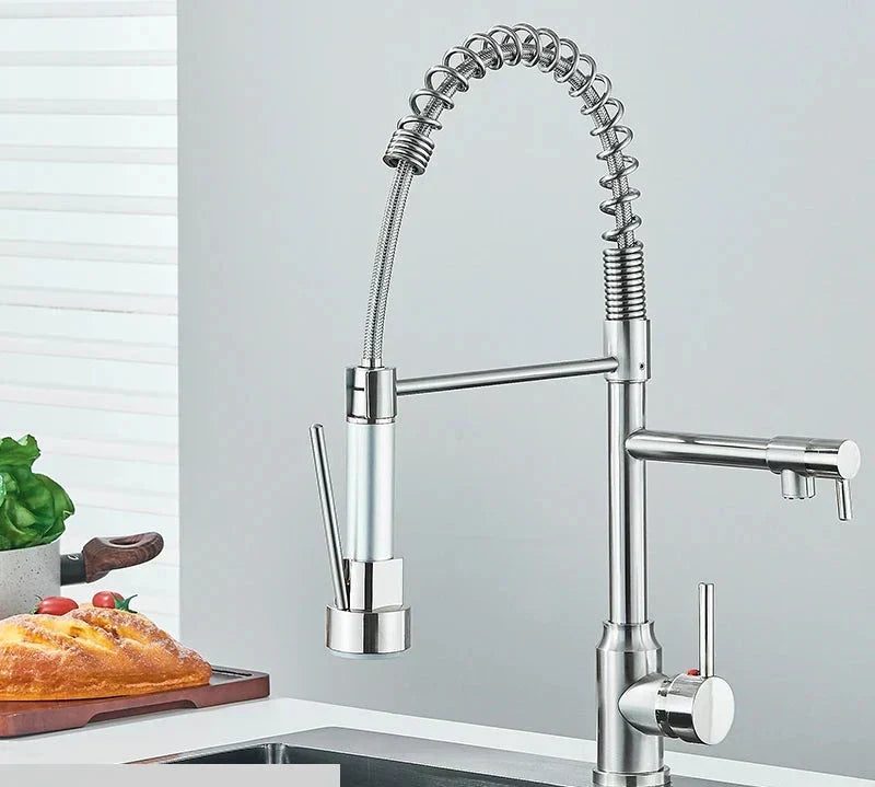 RVS mengkraan voor keuken met flexibele 360° draaifunctie. Modern design in gebruineerd nikkel of chroom.