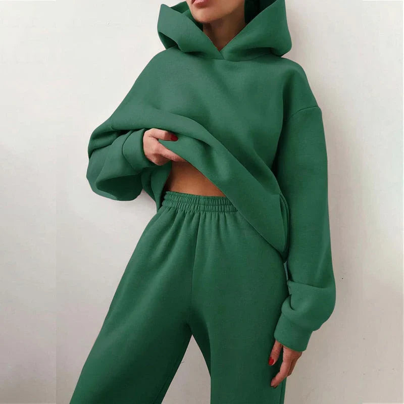 Dames oversized joggingset, comfortabel huispak in modieuze stijl voor ontspanning.