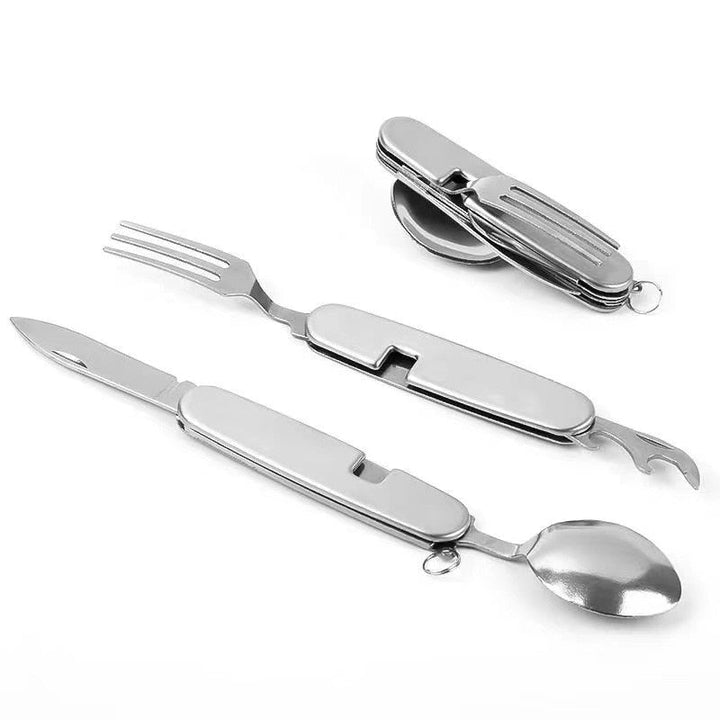 Essentiële compacte camping bestekset voor je volgende trektocht, kampeertrip of picknick.