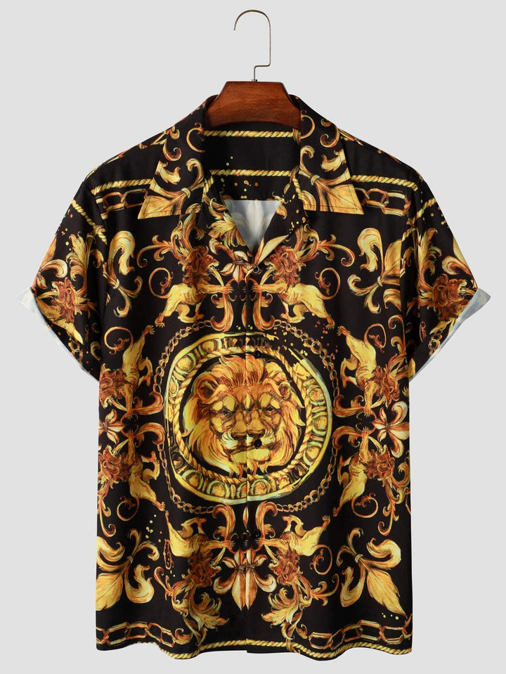Luxe heren overhemd met barok print en gouden accenten, korte mouw, perfect voor avondjes uit.