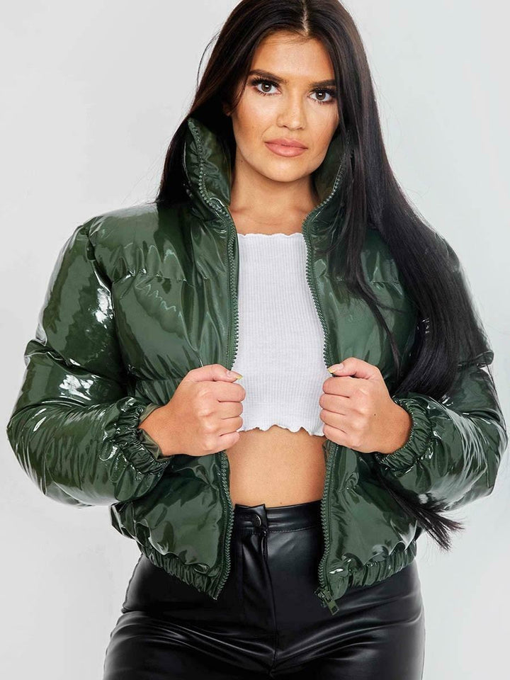 Blauwe Pia pufferjack, zijaanzicht van stijlvolle winterjas, comfortabele bovenkleding.