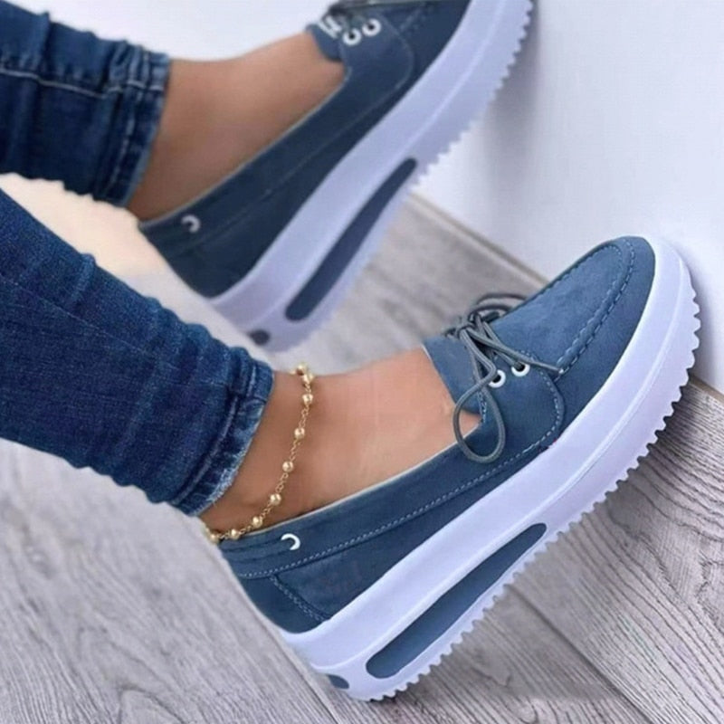Comfortabele trendy damesschoenen in blauw, perfect voor dagelijks gebruik en een stijlvolle look. Casual voetmode.