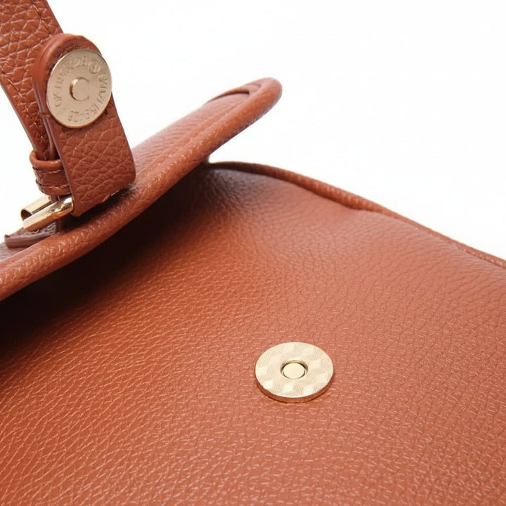 Bruine unisex diefstalbeveiligingstas, compacte schoudertas met verstelbare band. Perfect voor je dagelijkse benodigdheden.