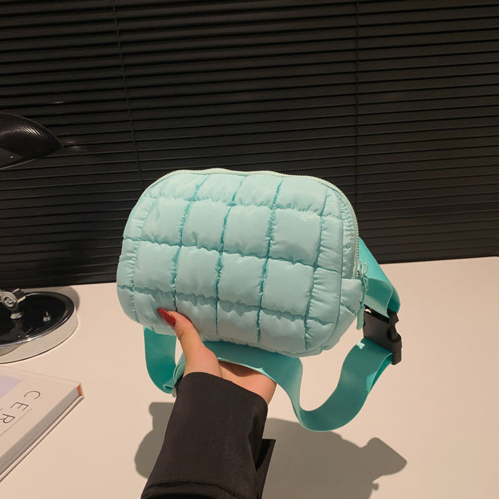 Praktische dames tas: de SANDSBERGORIGINALS puffer crossbody, lichtgewicht en veelzijdig.