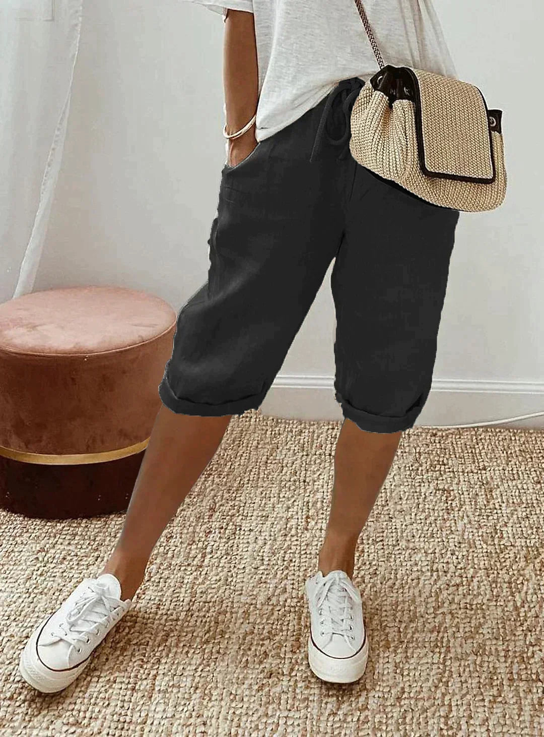 Ademende linnen zomerbroek Lina voor dames. Ideaal voor een casual, modieuze en comfortabele zomerdag.