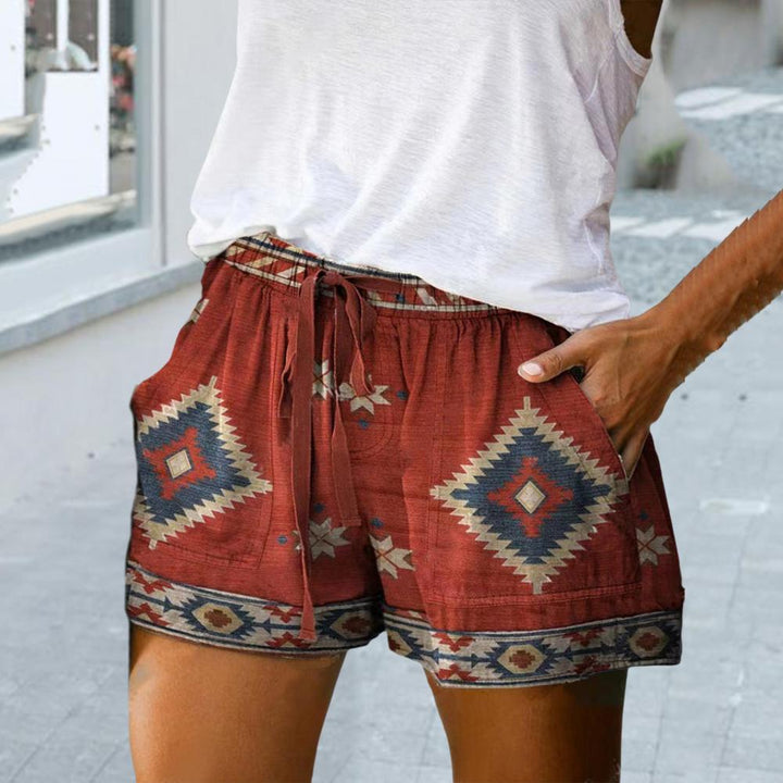 Comfortabele en modieuze dames strandshort, perfect voor casual zomerse dagen of een ontspannen vakantie.