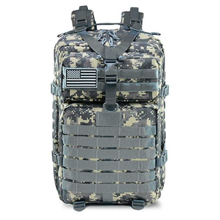 Zwarte 50 liter heren rugzak, robuust en waterafstotend, perfect voor elk outdoor avontuur.