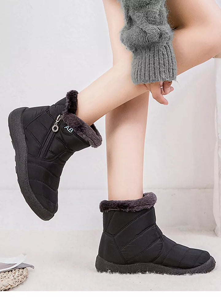 Elegante dames winterlaarzen, warm, waterdicht en met subtiele ritssluiting.