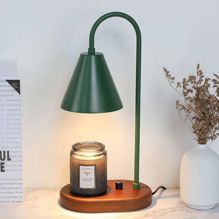 Sfeervolle kaarsenwarmer, een veilige en dimbare lamp die een gezellige ambiance creëert.