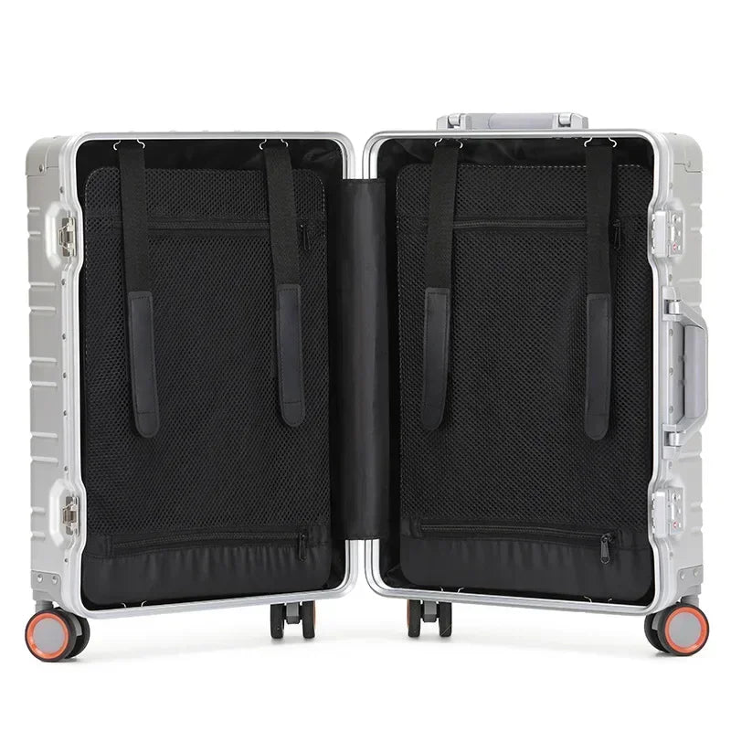 Zilverkleurige aluminium-magnesium trolley met geïntegreerd TSA slot voor extra veiligheid op reis.
