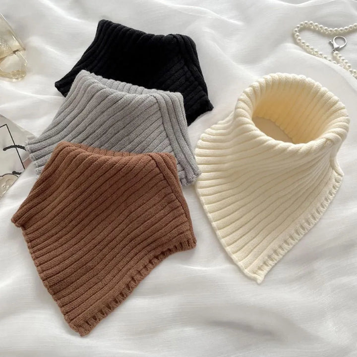 Modieuze gebreide dames col sjaal Aria, een trendy winter sjaal die comfortabel is.