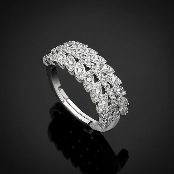 Schitterende luxe zirkonia bruidssieradenset, perfect voor dames op hun speciale dag. Halsketting, oorbellen, armband, ring.