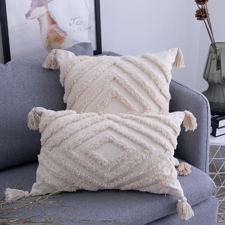 Gebreide boho kussensloop met uniek design, ideaal als gezellig bankkussen of tuinkussen.