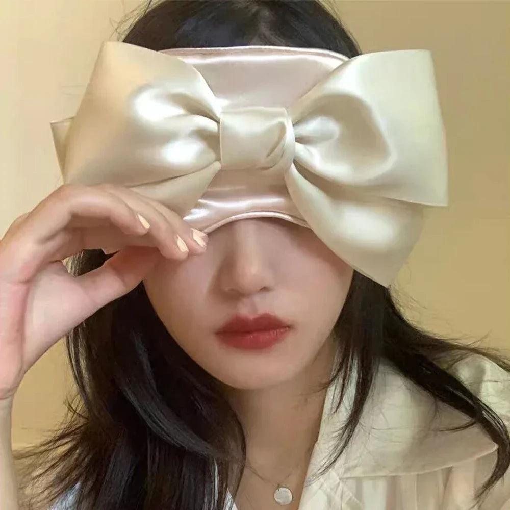 Luxe moerbeizijden slaapmasker, puur comfort voor een diepe slaap. Ideaal voor dames en heren.