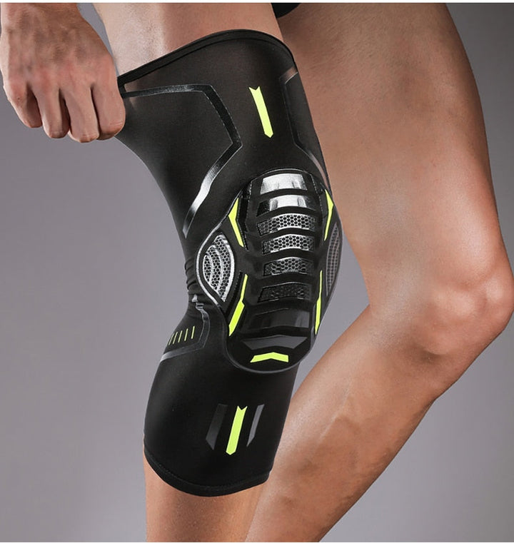 Ergonomische knie support met ademend materiaal voor fitness en sport. Comfortabel en schokabsorberend.