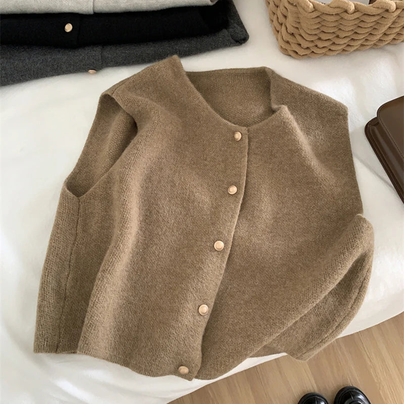 Stijlvol merinowollen damesgilet Solveig, mouwloos en gebreid, ideaal voor een veelzijdige laagjeslook.