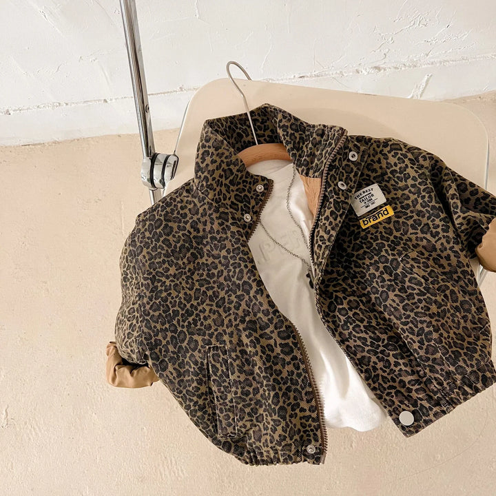 Comfortabele gewatteerde kinderjas; perfecte warme bovenkleding voor koudere dagen voor elk kind.
