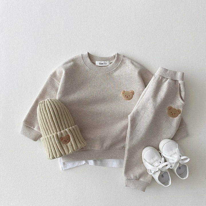 Kinder 2-delige set met comfortabele top en broek, ideaal voor peuters en baby's.