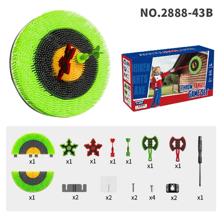 Detail van het magnetisch dartbord voor kinderen met kleurrijke vakken en magnetische darts.