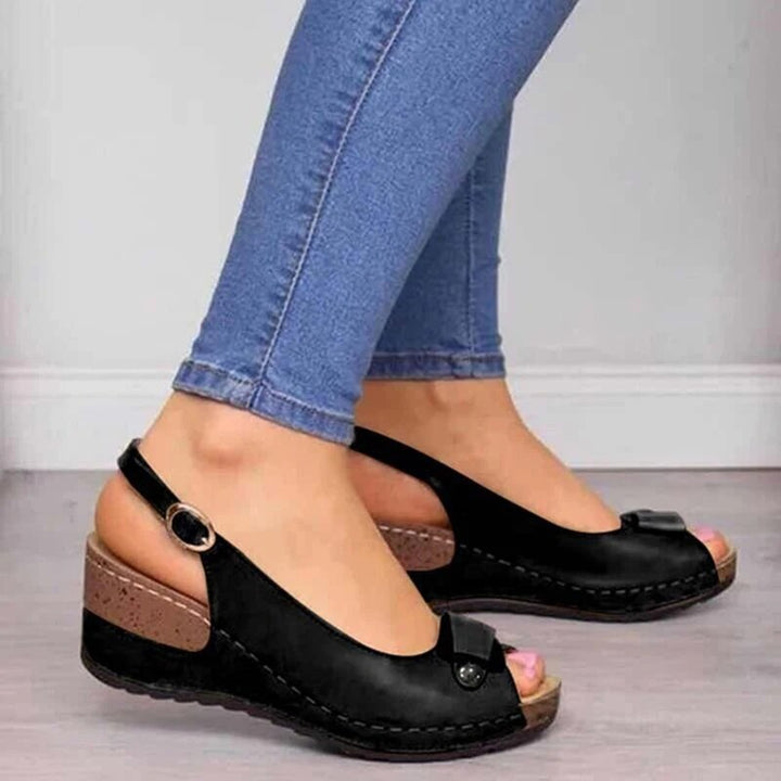 Comfortabele dames sandalen met hak voor optimale ondersteuning en voetverzorging. Ideaal als gezonde zomersandalen.