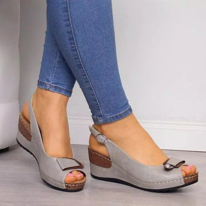 Stijlvolle orthopedische sandalen met hak voor dames, perfect voor zomerse elegantie en ultiem voetcomfort. Voetpijn verlichting.