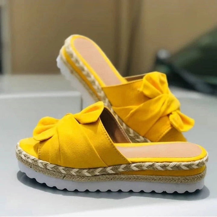 Stijlvolle dames sandalen met vlindermotief, moderne zomerschoenen voor vrouwen.