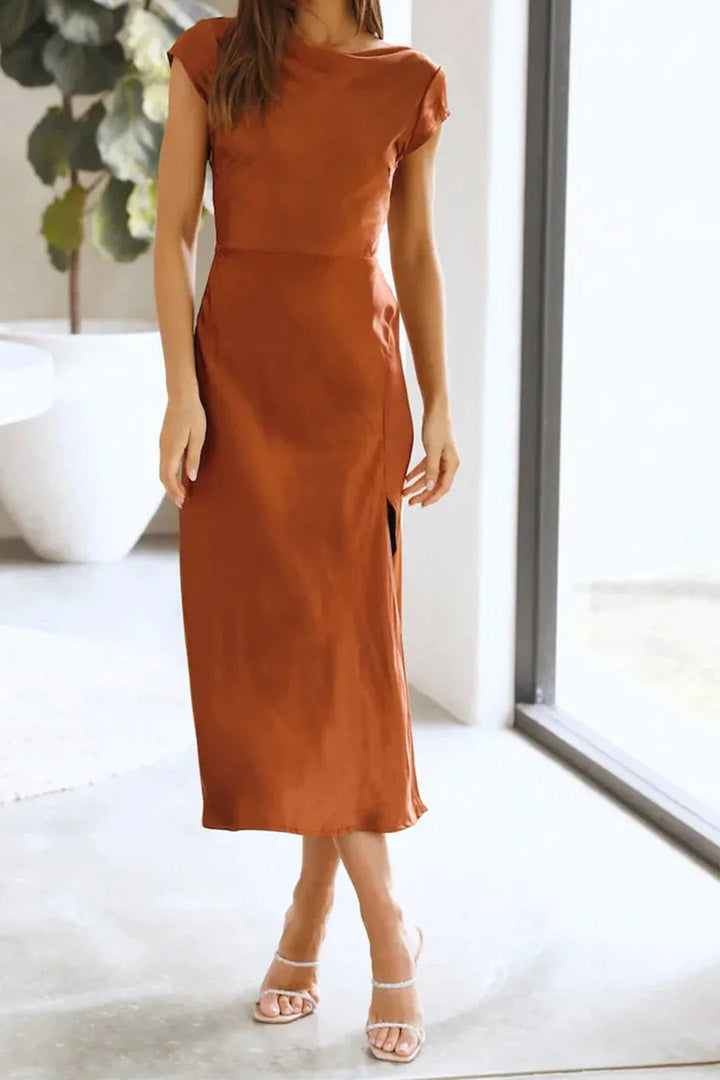 Zijde midi-jurk, elegante damesjurk met luxe uitstraling, perfect voor een chique feest of comfortabele zomeravond.