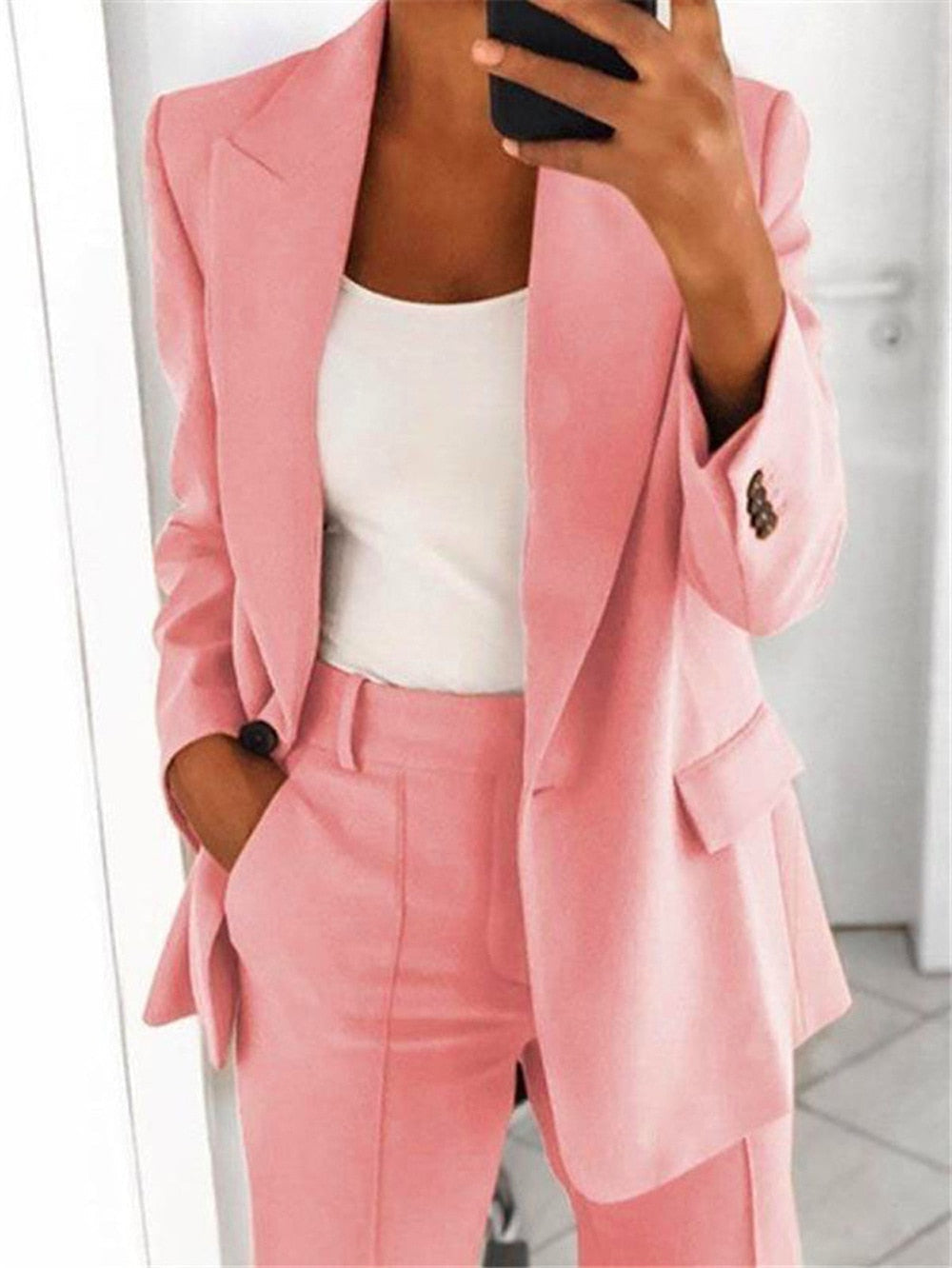 Elegante blazer voor dames, met los model en klepzakken, een must-have jasje.