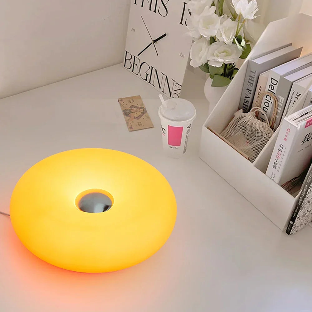 Levendige RGB kleuren door AURORA GLO LED sfeerlamp; creëert diverse gezellige ambiances.